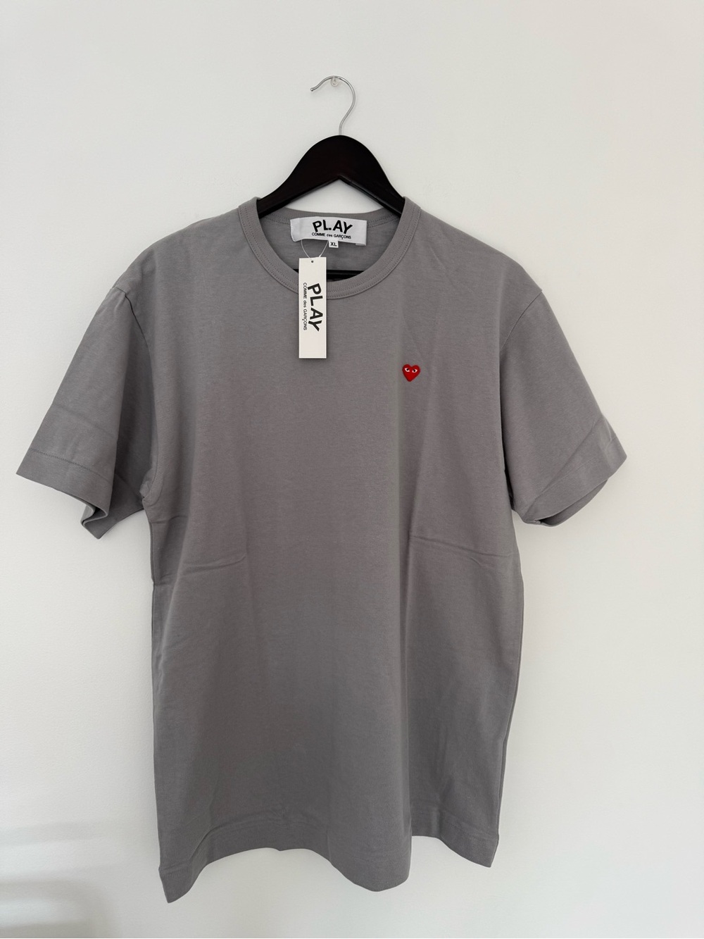 NWT Comme des Garcons PLAY Gray Short Sleeve Tee with Red Heart